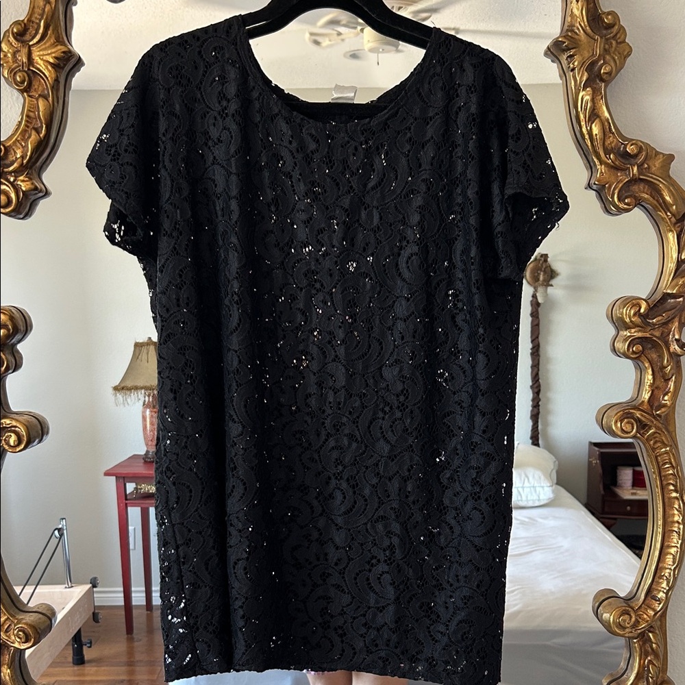 Black Lace Short Sleeve Tunic Top